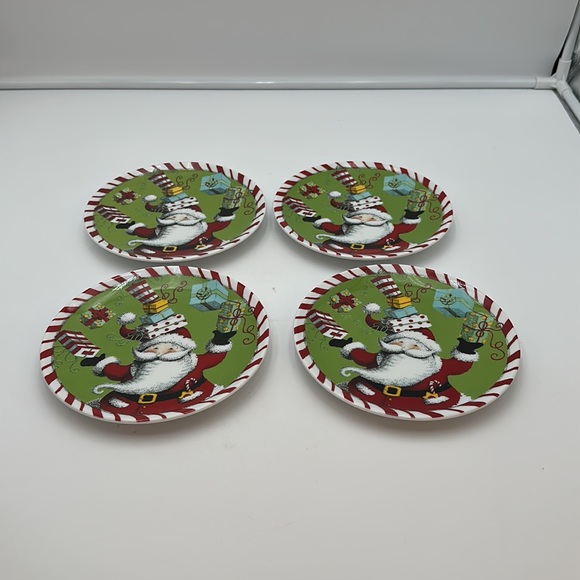Design by Design Peppermint Santa Plates by Ingrid -set of 4 - Picture 4 of 16